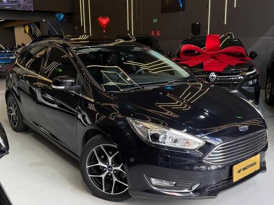 FORD FOCUS 2.0 TITANIUM PLUS 16V FLEX 4P POWERSHIFT FORD FOCUS 2.0 TITANIUM PLUS 16V FLEX 4P POWERSHIFT